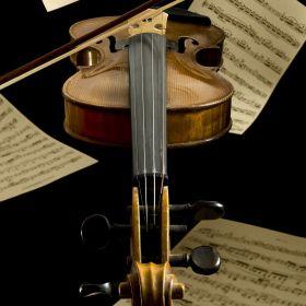 Billede af violin og noder